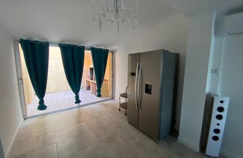 Le Barcares Villa | Marina 5P: Poolside Getaway Near Beach and Shops