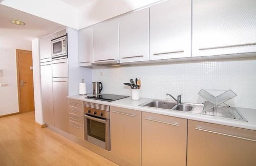 Telheiro Apartment | Top-Rated Marina Apartment with Oceanfront Pool in Lagos