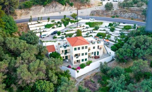 Kokkari Apartment | Oceanfront Marina Apartments with Excellent Guest Ratings