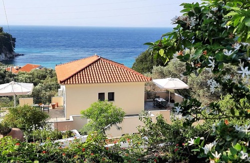 Kokkari Apartment | Oceanfront Marina Apartments with Excellent Guest Ratings