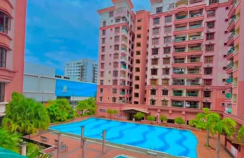 Downtown Kota Kinabalu Apartment | Elegant Marina B2 Penthouse - Perfect for Families
