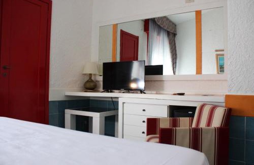 Baia Domizia Hotel | Pet-Friendly Marina Club Hotel with Ocean View & Pool