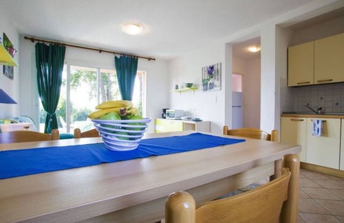 Ghisonaccia Apartment | Cozy Marina Corsa: 4-Room Apartment Steps from the Sea