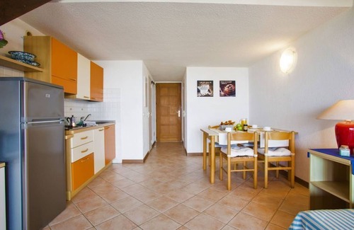 Ghisonaccia Apartment | Cozy Marina Corsa: 4-Room Apartment Steps from the Sea