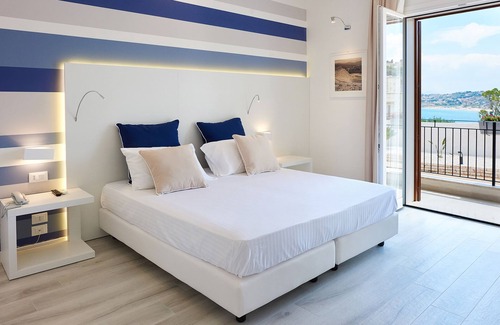Castellammare del Golfo Hotel | Elegant Marina di Petrolo Hotel & SPA with Ocean Views