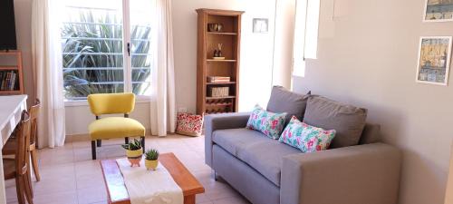 Balneario El Condor House | Discover Marina El Condor: Pet-Friendly Retreat with Hot Tub
