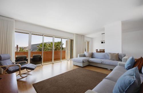 Telheiro Apartment | Discover Marina Elegance: Family-Friendly 4-Star Retreat