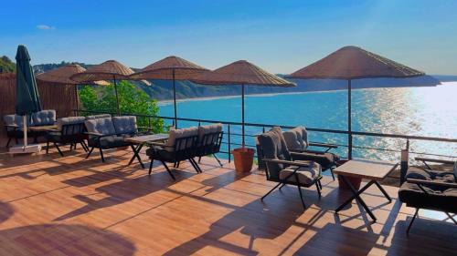 Karaburun Koyu Hotel | Marina Fener Hotel & Suite: Oceanfront Retreat Rated 9.9/10