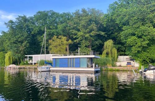 Westend Boat Rental | Cozy Haus Directly on the Lake with Private Beach Access
