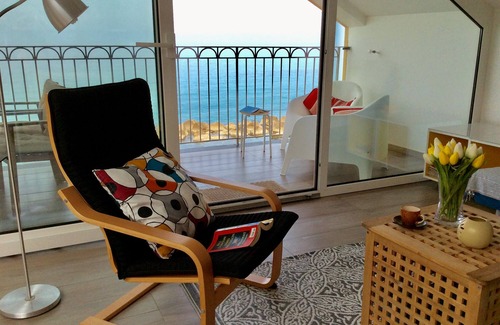 Pizzo Apartment | Beachfront Marina Holiday Home with Ocean Views in Calabria
