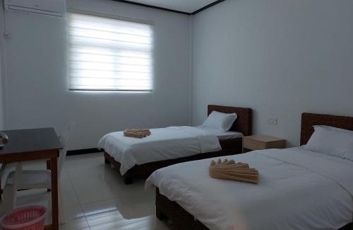 Solomon Islands Hotel | Discover Marina Hotel: Pet-Friendly with Pool & Restaurant