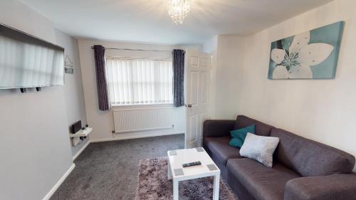 Hull Apartment | Discover Marina House: Top-Rated Stay at 8.7/10