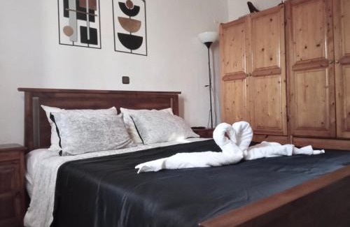 Chalikounas House | Family-Friendly Marina House Steps from Halikounas Beach