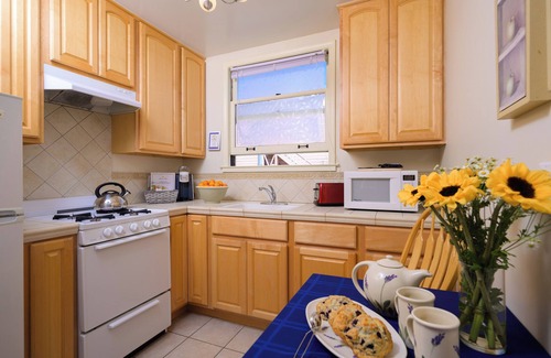 Marina District Hotel | Enjoy Comfort at Marina Motel with Spa and Family Amenities