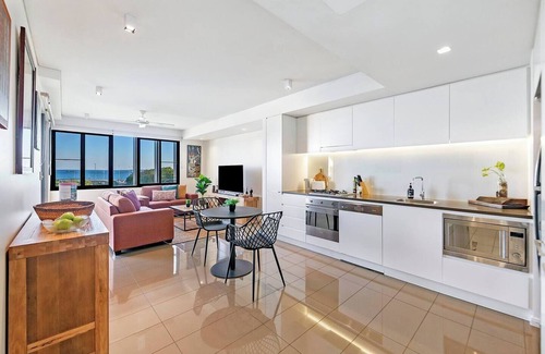 Darwin City Centre Apartment | Scenic Sea View Hideaway at Darwin Waterfront Lagoon