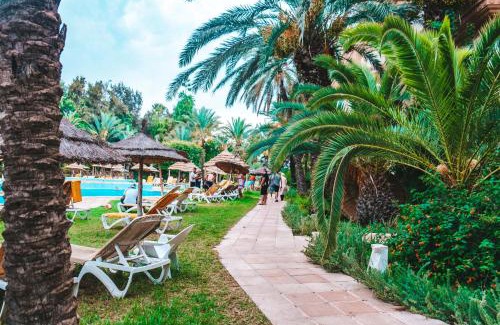 Yasmine Hotel | Relaxing Retreat at Marina Palace with Ocean View & Pool