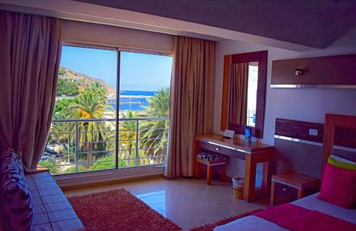 Tabarka Hotel | Oceanfront Comfort at Marina Prestige Tabarka Hotel
