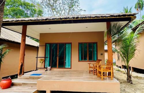 Ranong Resort | Relax at Marina Resort Koh Phayam Ranong with Ocean Views
