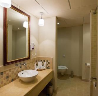 Port Ghalib Hotel | Idyllic Marina Resort Port Ghalib with Pool and Spa