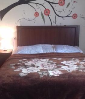 Lentekhi House | Cozy Marina's Guest House: Top-Rated with Pet-Friendly Amenities