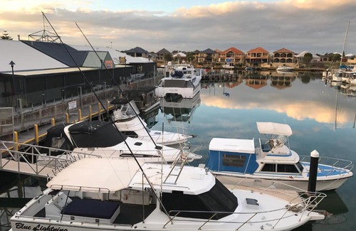 Wannanup Ski Chalet | Scenic Marina View Chalets with Family-Friendly Amenities