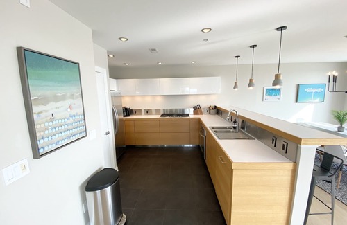 Saint Joseph Condo | Experience the Marina View with Rooftop Deck & Dining!