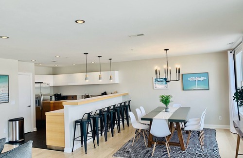 Saint Joseph Condo | Experience the Marina View with Rooftop Deck & Dining!