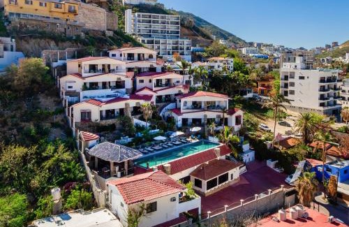 Centro Resort | Relax at Marina View Villas: 4-Star Stay with Pool & Hot Tub