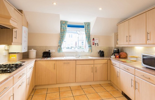 Brixham Apartment | Oceanfront Apartment with Breathtaking Marina Views