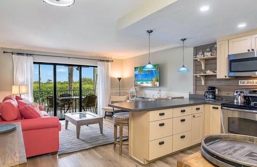 Captiva House | Scenic Marina Views & Pool, Steps from the Beach