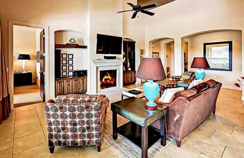 Lakeway Apartment | Discover Marina Village Cove: Pet-Friendly with Pool Access