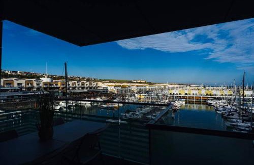 Seafront Apartment | Oceanfront 2 BD Flat with Scenic Marina Views