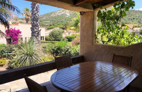 Marine de Saint Ambroggio House | Guest Rated 10/10: Marine de Sant Ambroggio Retreat