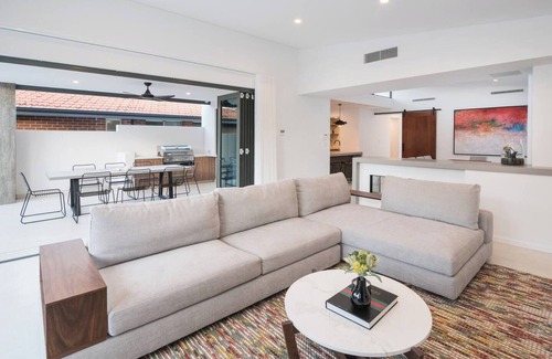 Busselton House | Unforgettable Marine Life Getaways with Family-Friendly Perks
