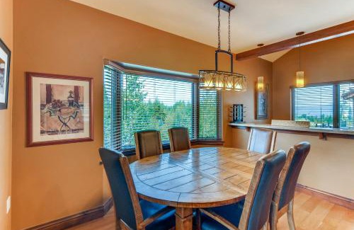 Frisco Apartment | Top-Rated Marine Park Condo Unit C-16 with Pool Access