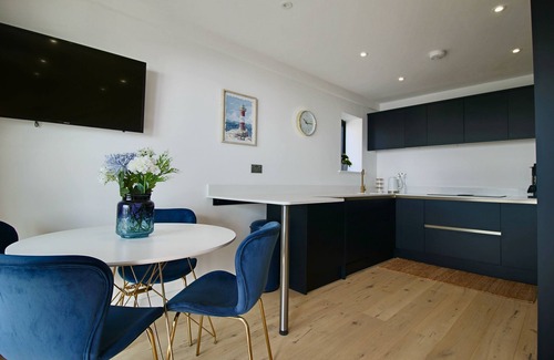 Seaford Apartment | Ocean View Marine Apartment with Family-Friendly Amenities