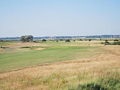 Felixstowe House | Discover Mariners Lodge: 4-Star Stay with Pet-Friendly Amenities