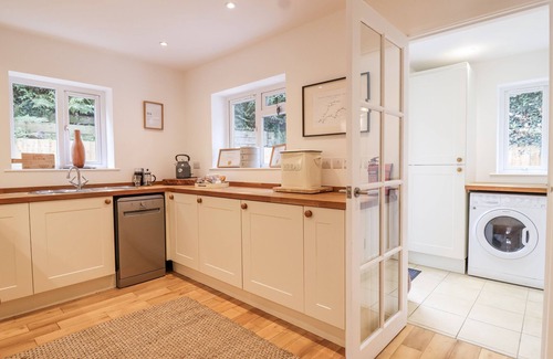 Gorran Haven Cottage | Pet-Friendly Mariners Rest Cottage with Ocean View in Gorran Haven