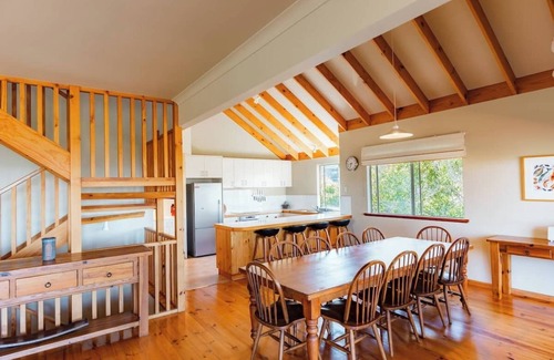 Eagle Bay House | Mariners Rest: Your Harbor Haven for Family-Friendly Getaways