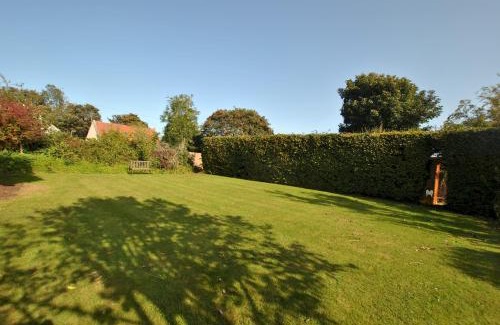 Crail Apartment | Guest Rated 9.1 - Mariners Retreat: Family-Friendly Haven