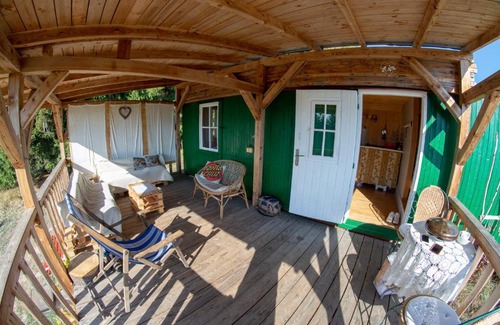 Dvur Kralove nad Labem Other | Pet-Friendly Retreat at Maringotka Ticha with Breakfast