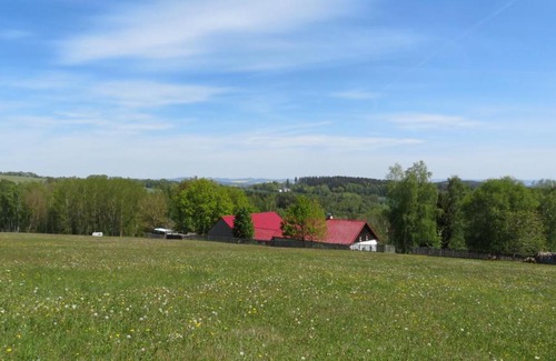 Pobezovice Other | Idyllic Getaway: Maringotka na Samotě na Kozí Farmě