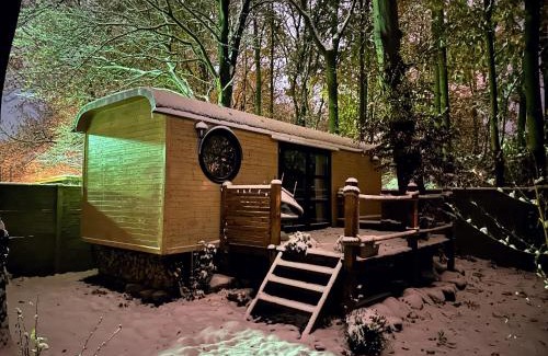 Hradek nad Nisou Other | Child-Friendly Retreat at Maringotka Trojzemka - 10/10!