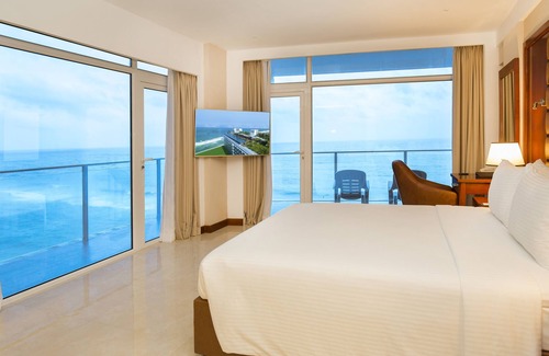 Bambalapitiya Hotel | Oceanview Serenity at Marino Beach Colombo - 5 Star Retreat