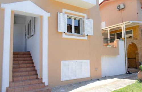 Neos Marmaras House | Mario's Luxury Maisonette
