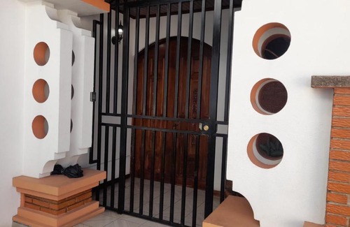 Alajuela House | Family-Friendly Retreat at Mario y Jeannette - Rated 9/10