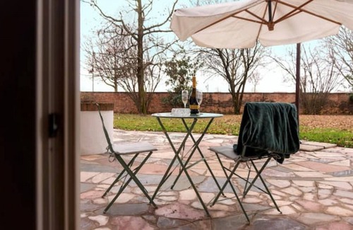 Treviso Apartment | Discover Mariposa: Free Parking & Garden Oasis Near Venice