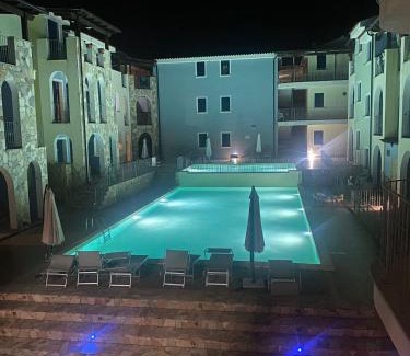 La Muddizza Apartment | Mariposa 47: Relax by the Pool with Oceanfront Views