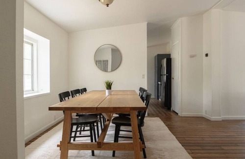 North Fork House | Cozy Mariposa House at Noma - Pet & Child Friendly Stay