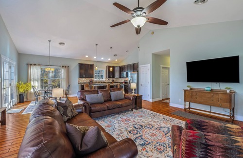 Berkeley Springs House | Guest Rated 10/10: Summerfield Cottage at Sleepy Creek